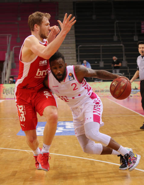 茵场上的巅 茵场上的巅