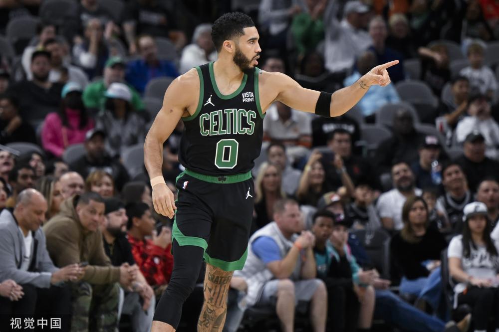 随着乒乓球 随着乒乓球